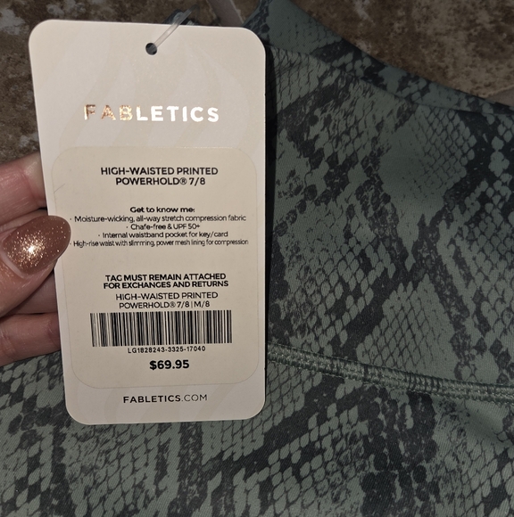 NWT Fabletics Leggings bundle - Picture 4 of 5